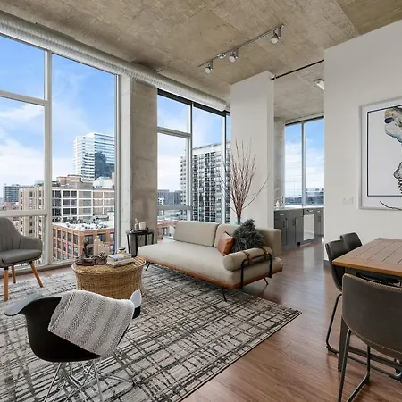 Jeffjack Heated Pool Penthouse In Chicago'S West Loop Apartment